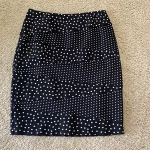 WHITE HOUSE BLACK MARKET WOMENS SKIRT BLACK & WHITE POLKA DOT SIZE 4 FLAWLESS